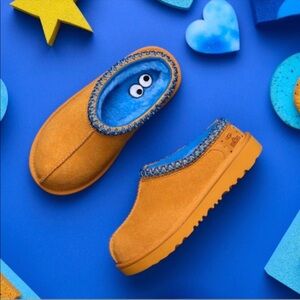 UGG x Sesame Pre School Cookie Monster Tasman slippers